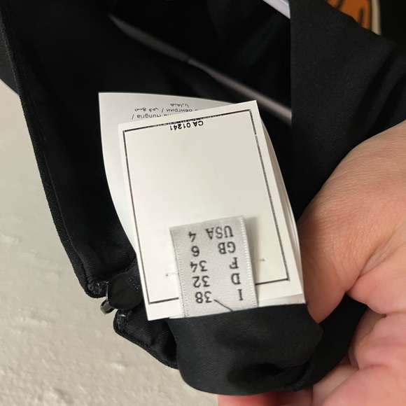 SOLD ❤️ Host Pick ❤️Boutique Moschino dress - Size 4 - Picture 7 of 7